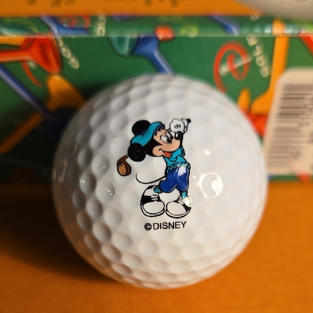 Disney Mickey Mouse Golf Ball Set - White and Green - Picture 4 of 5